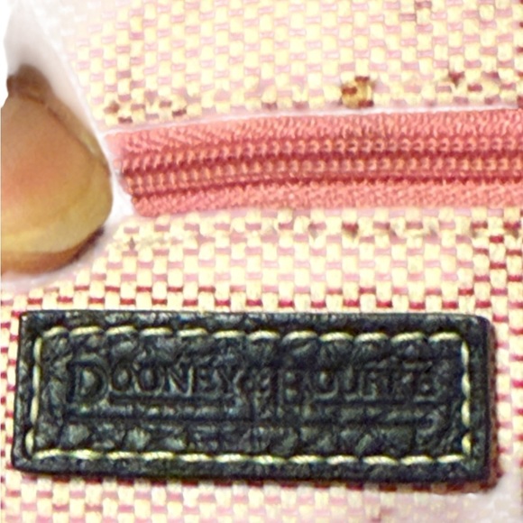 Dooney & Bourke Black and Gray Women's Bag in excellent condition - Picture 16 of 16